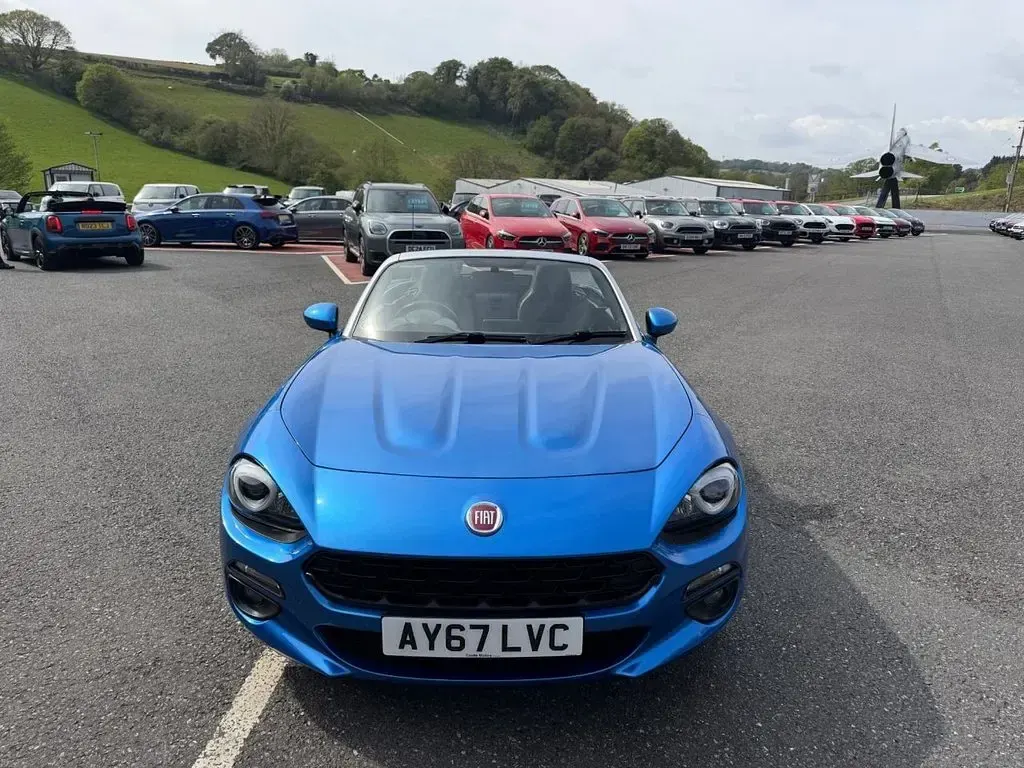 Używany Fiat 124 Spider Lusso 140 KM (102 kW) 2017 Niebieski Kabriolet