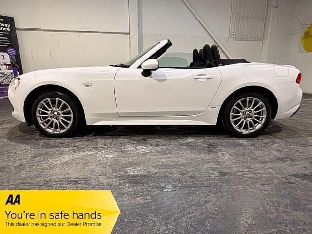 Used Fiat 124 Spider Classica 140 HP (102 kW) 2018 White Cabriolet