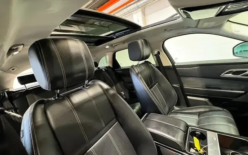 Used Land Rover Range Rover Velar SE 249 HP (183 kW) 2019 Silver SUV