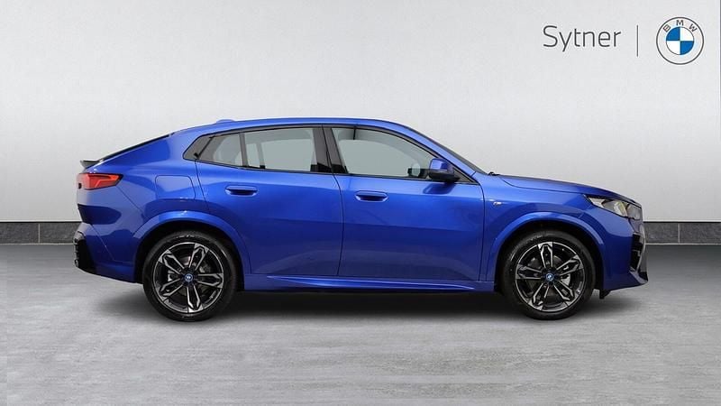 Used BMW iX2 M Sport 147 kW (201 HP) 2025 Blue SUV