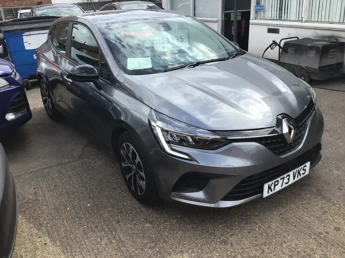 Used Renault Clio Evolution 90 HP (66 kW) 2023 Grey Hatchback