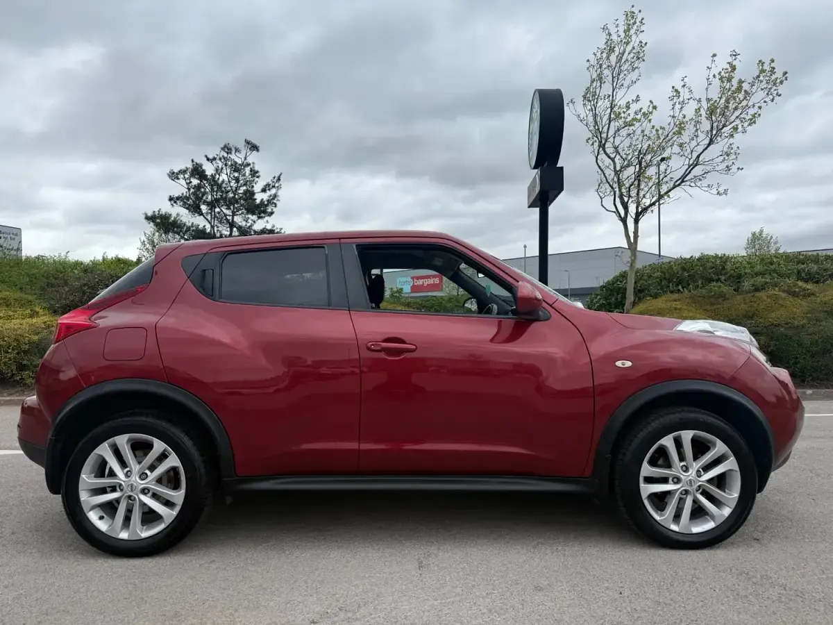 Gebraucht Nissan Juke Acenta 110 PS (80 kW) 2011 Rot SUV