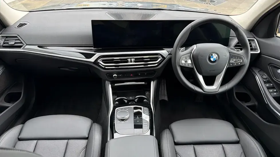 Used BMW 320 Sport Line 181 HP (133 kW) 2023 Grey