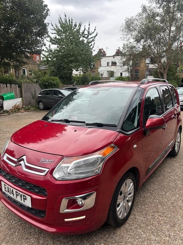 Red Used 2014 Citroën C3 Picasso Exclusive MPV | £2,999 (Good price) - Image 1/4