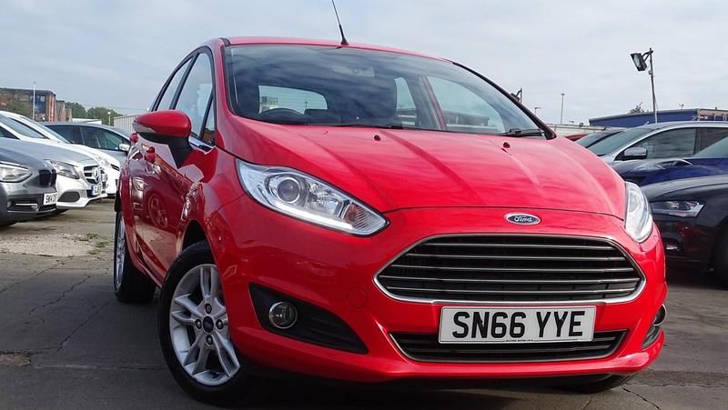 Red Used 2016 Ford Fiesta Zetec Hatchback | £4,500 (Good price) - Image 1/3