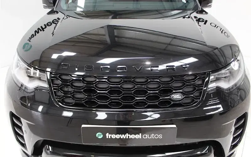Used Land Rover Discovery HSE Dynamic 300 HP (220 kW) 2021 Black SUV