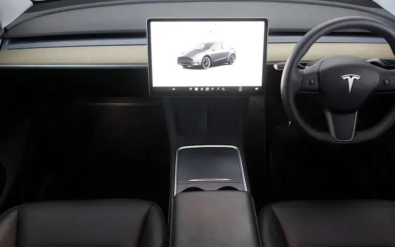 Used Tesla Model Y Standard Range 219 kW (299 HP) 2023 Grey SUV
