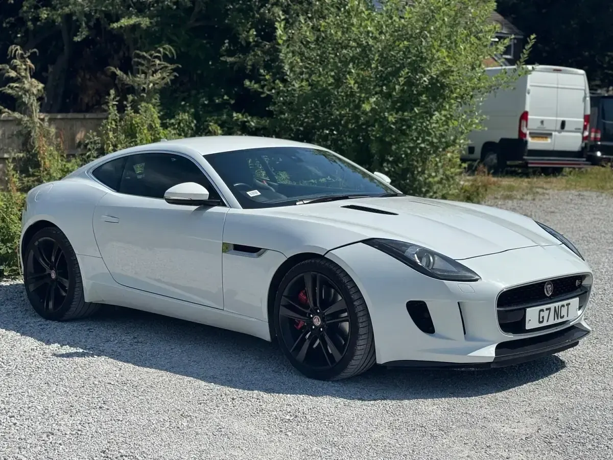 Used Jaguar F-Type S 380 HP (279 kW) 2015 White Coupe