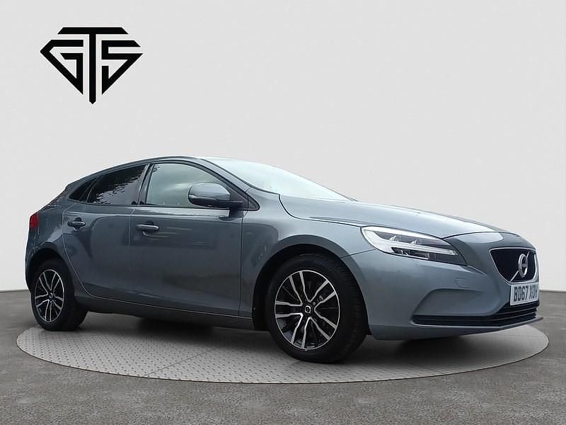 Osmium grey Used 2017 Volvo V40 Momentum Estate | £7,995 (Fair price) - Image 1/4