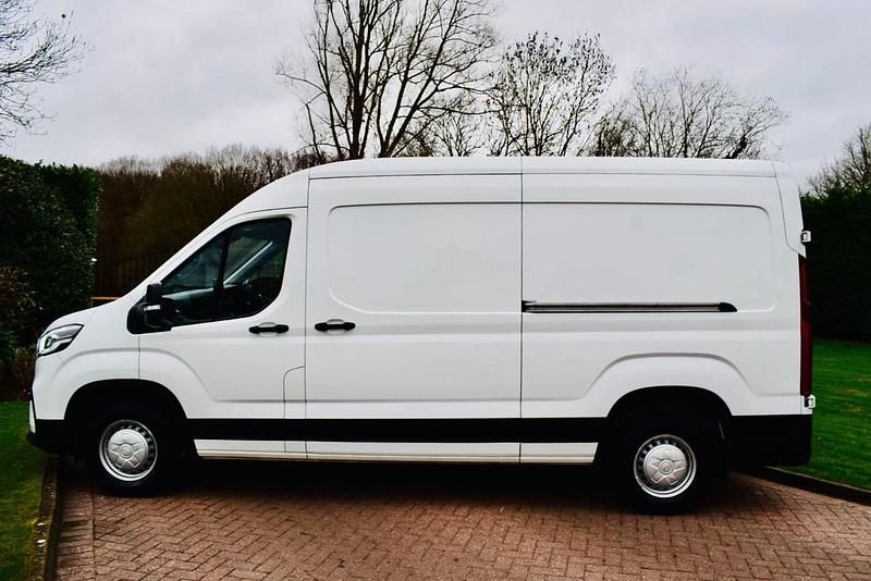 Used Maxus V90 161 HP (118 kW) 2024 White Van