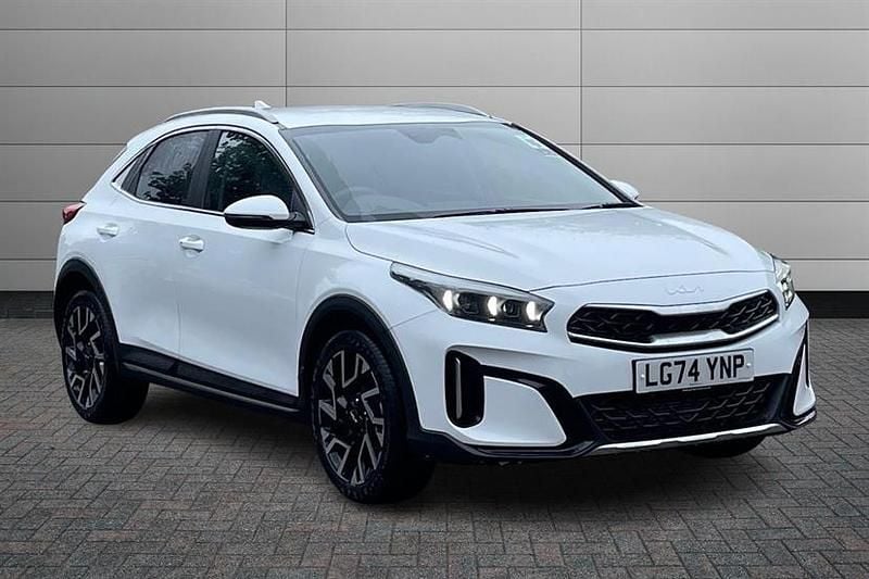 Fusion white Used 2024 Kia XCeed SUV | £19,595 (Fair price) - Image 1/2