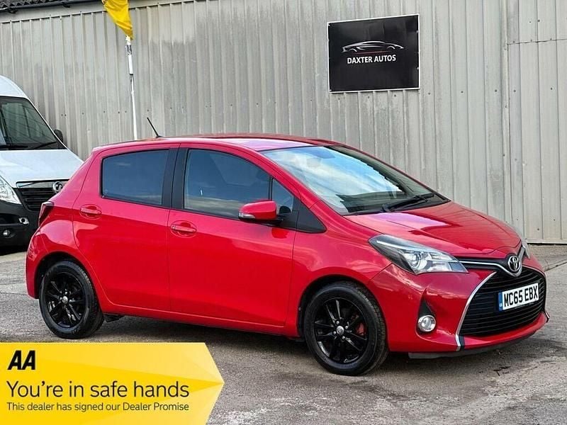 Red Used 2016 Toyota Yaris Hatchback | £6,740 (Fair price) - Image 1/2