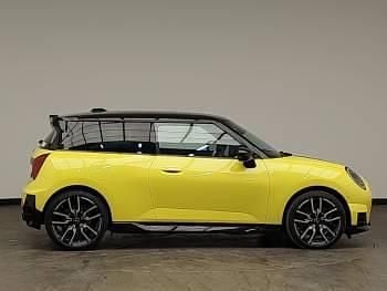 Used Mini Cooper Sport 135 kW (184 HP) 2025 Yellow Hatchback