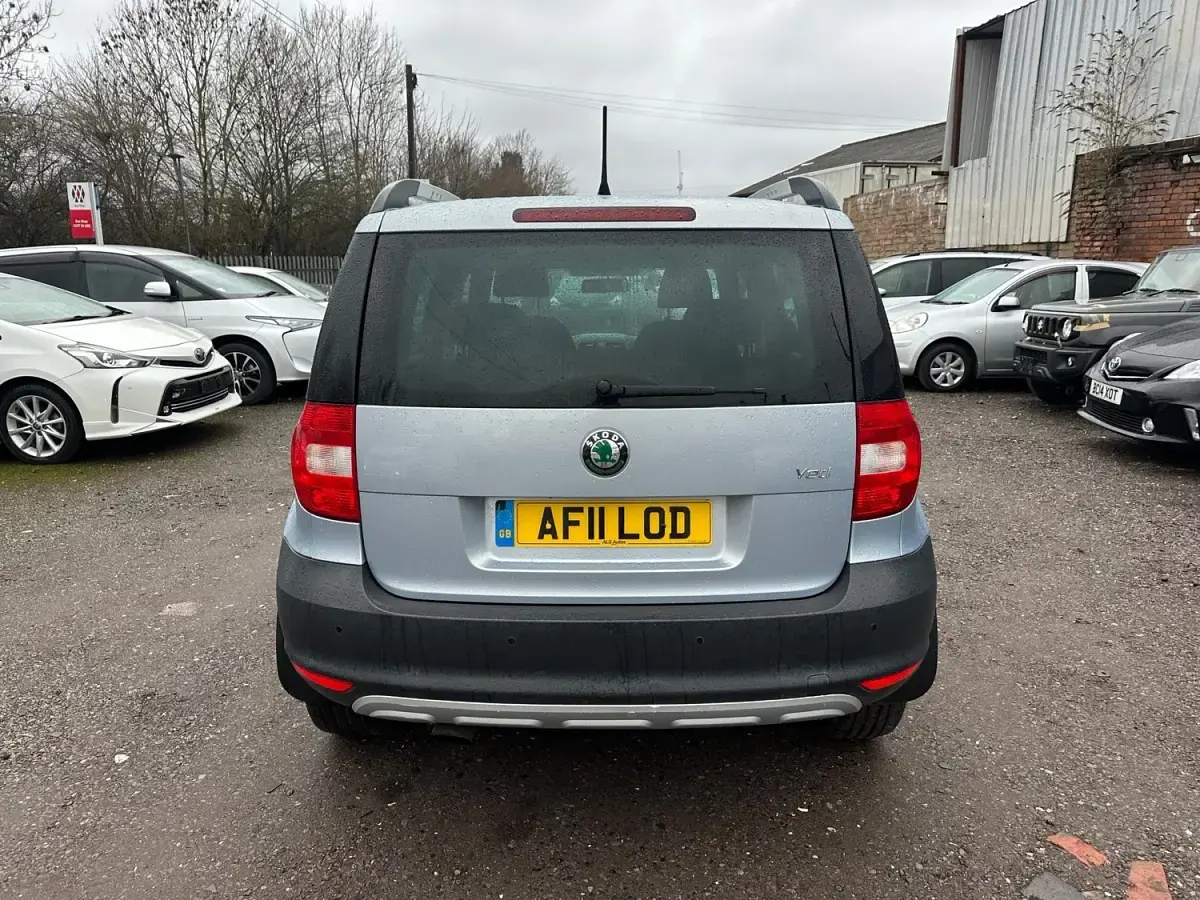 Gebraucht Skoda Yeti SE 105 PS (77 kW) 2011 Blau SUV