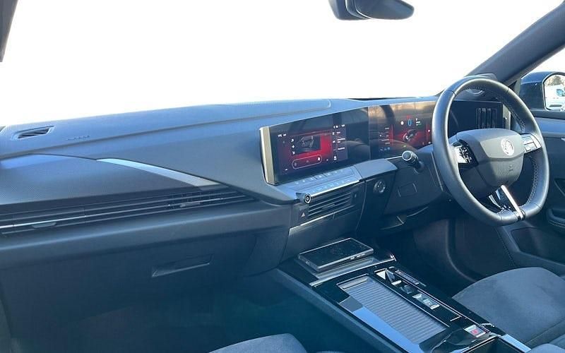 Used Vauxhall Astra Ultimate 179 HP (131 kW) 2025 Hatchback