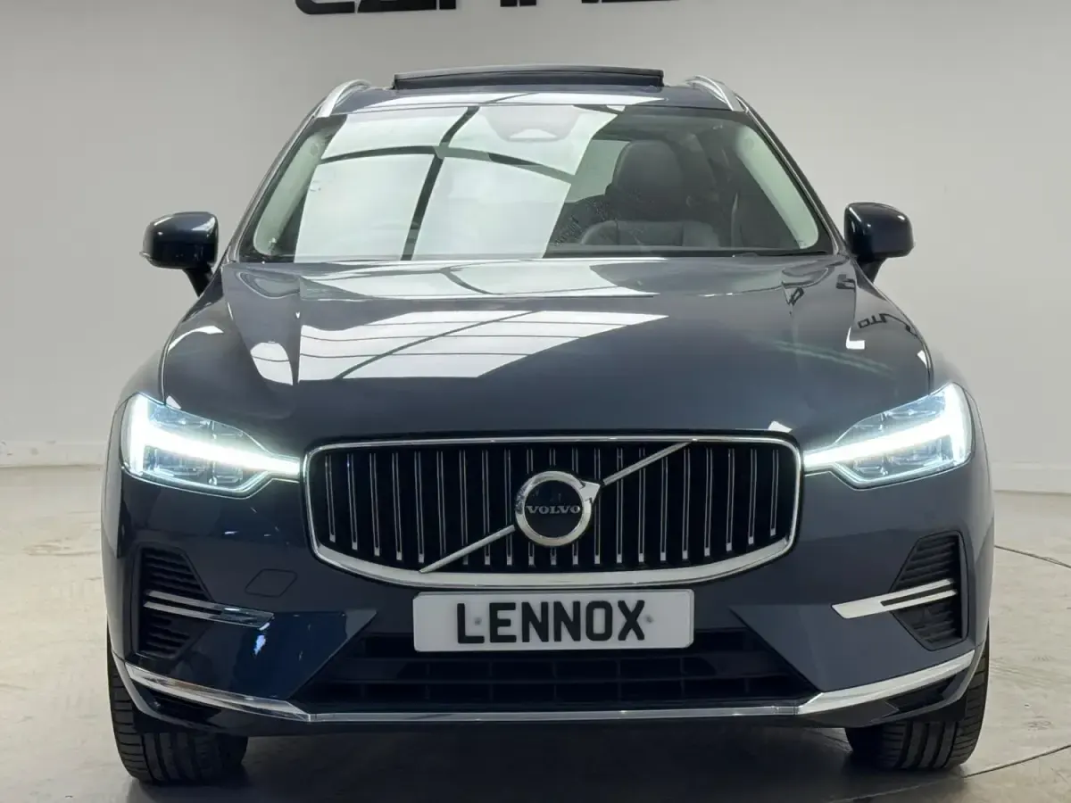 Usado Volvo XC60 Core 2023 Azul SUV