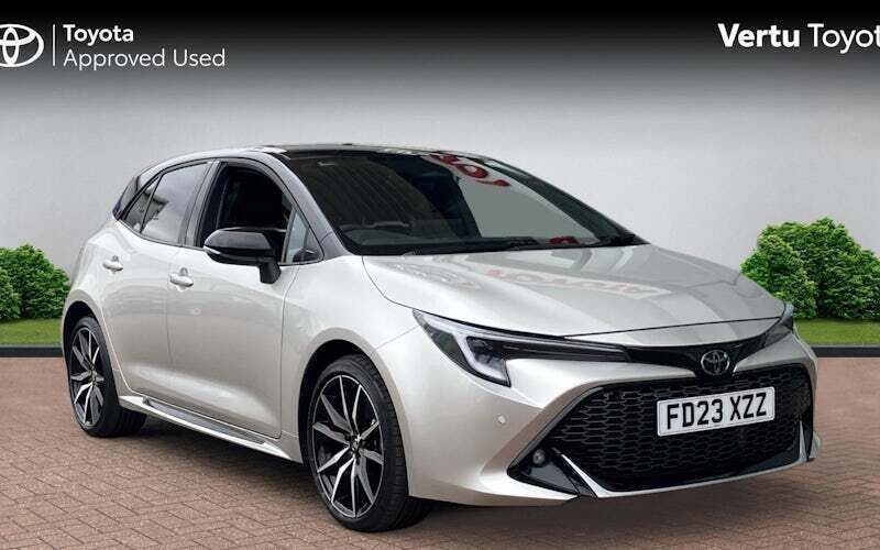 Used 2025 Toyota Corolla Sport Hatchback | £23,810 (Expensive) - Image 1/4
