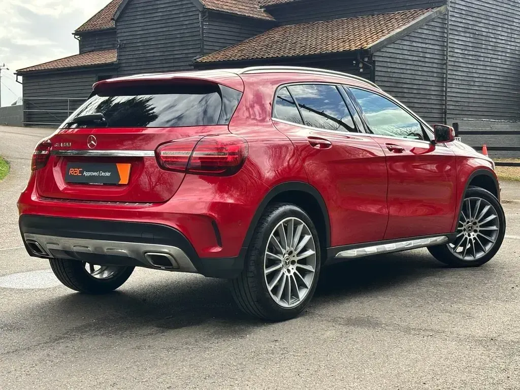 Used Mercedes GLA180 AMG line 122 HP (89 kW) 2019 Red SUV