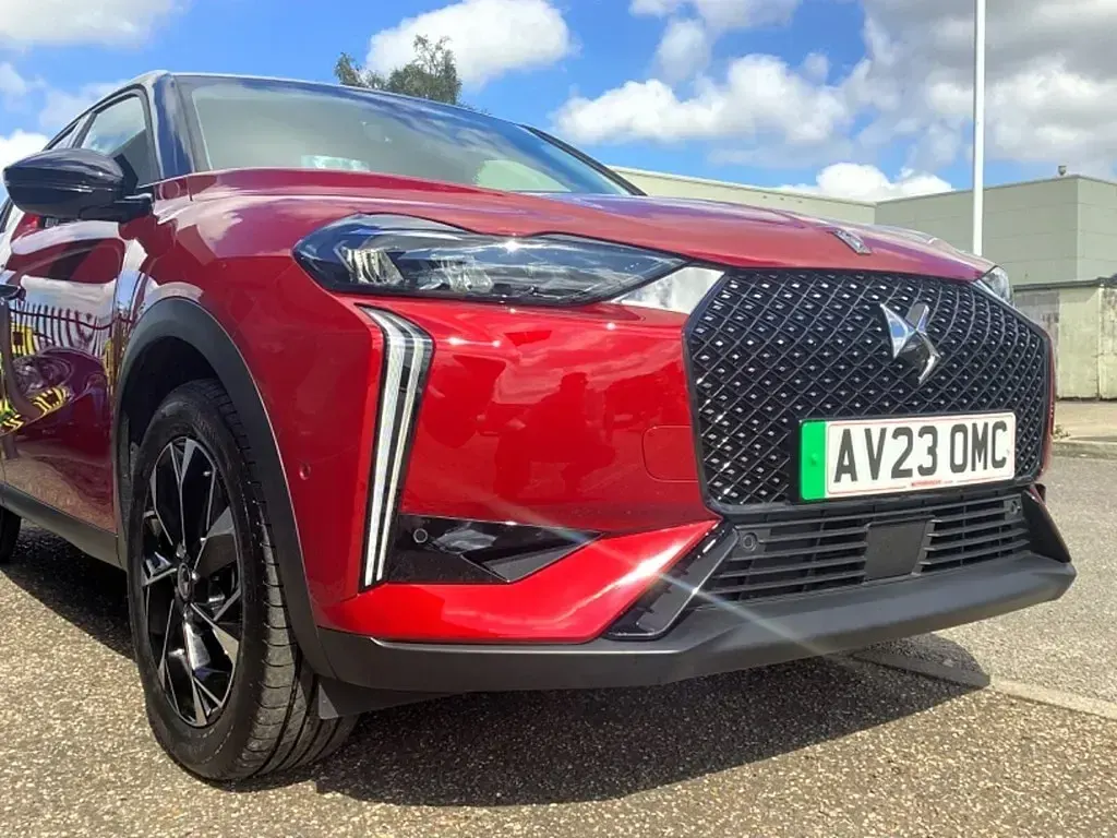 Used DS Automobiles DS3 Crossback Opera 156 HP (114 kW) 2023 Red SUV