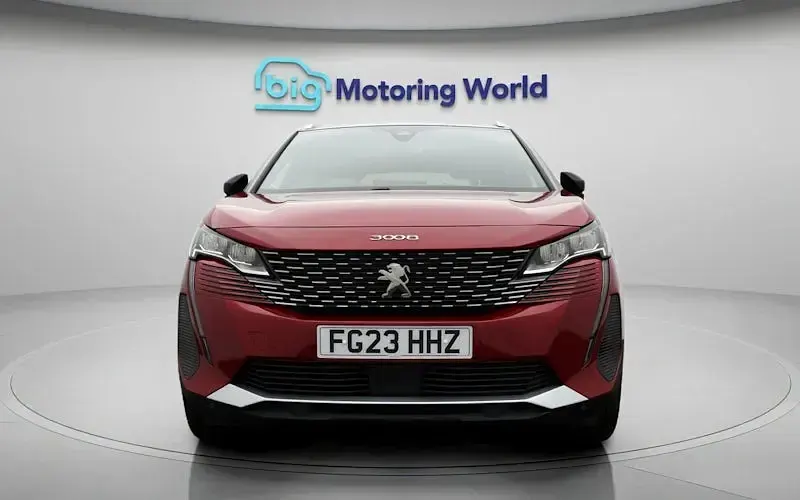 Used Peugeot 3008 Allure+ 300 HP (220 kW) 2023 Red SUV