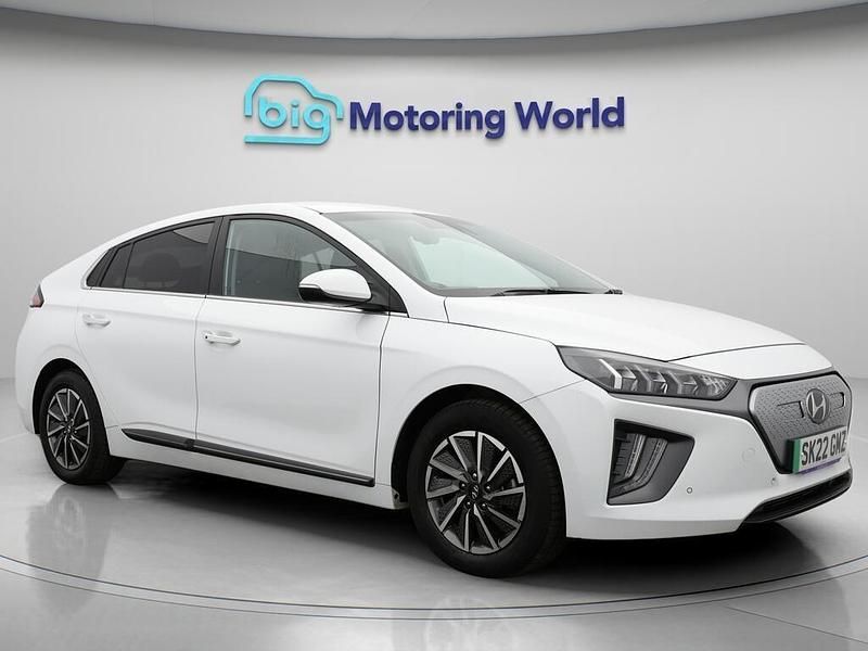 White Used 2022 Hyundai Ioniq 6 Premium SE Sedan | £11,500 (Fair price) - Image 1/4