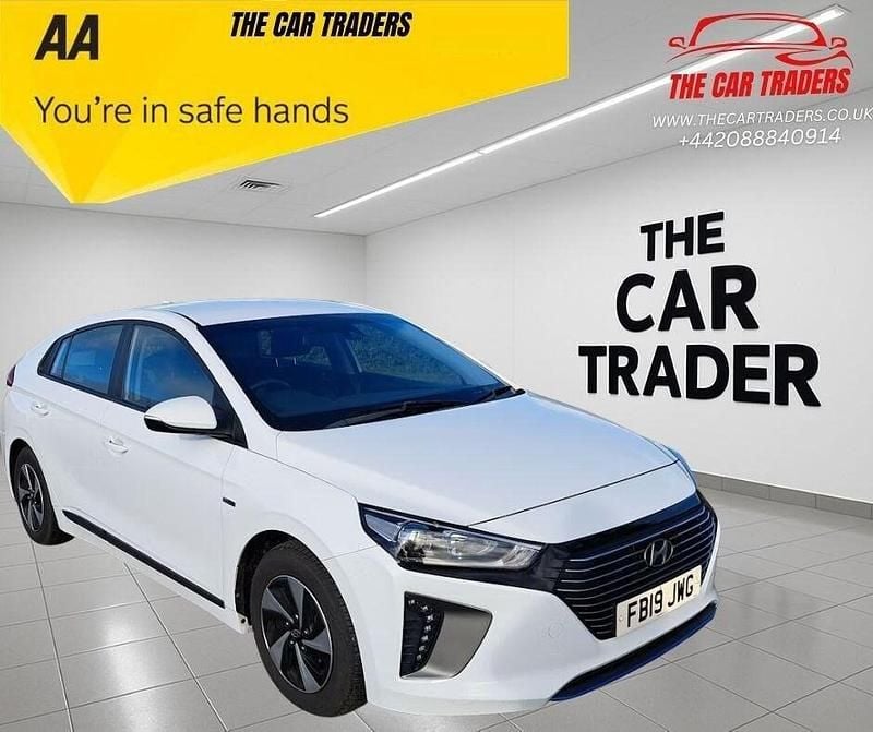 White Used 2019 Hyundai Ioniq SE Hatchback | £11,288 (Fair price) - Image 1/3