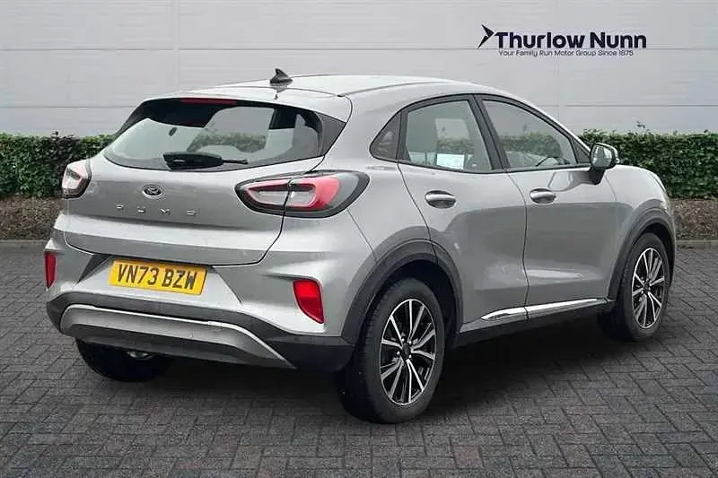 Usado Ford Puma Titanium 125 HP (91 kW) 2023 Prateado SUV