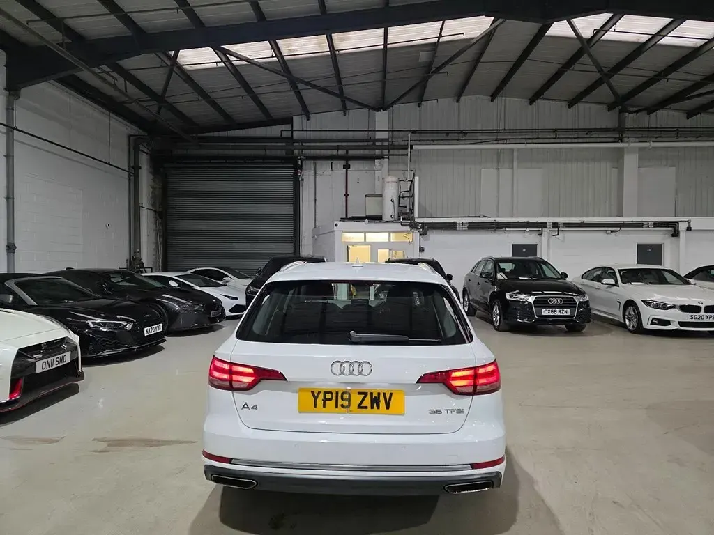 Begagnad Audi A4 Sport 245 HK (180 kW) 2019 Vit Kombi