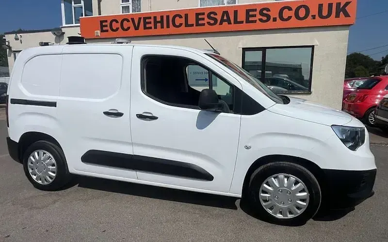 Used Vauxhall Combo Edition 101 HP (74 kW) 2019 MPV