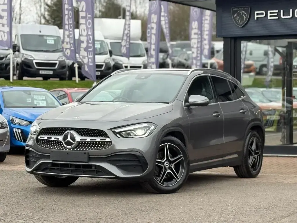 Used Mercedes GLA200 Executive 163 HP (119 kW) 2023 Grey SUV