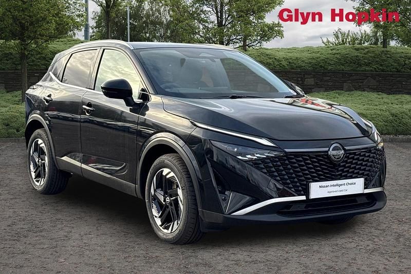 Black New 2025 Nissan Qashqai N-Connecta SUV | £23,526 (Good price) - Image 1/4