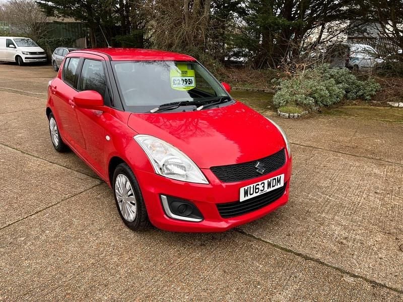 Used Suzuki Swift 94 HP (69 kW) 2013 Red Hatchback