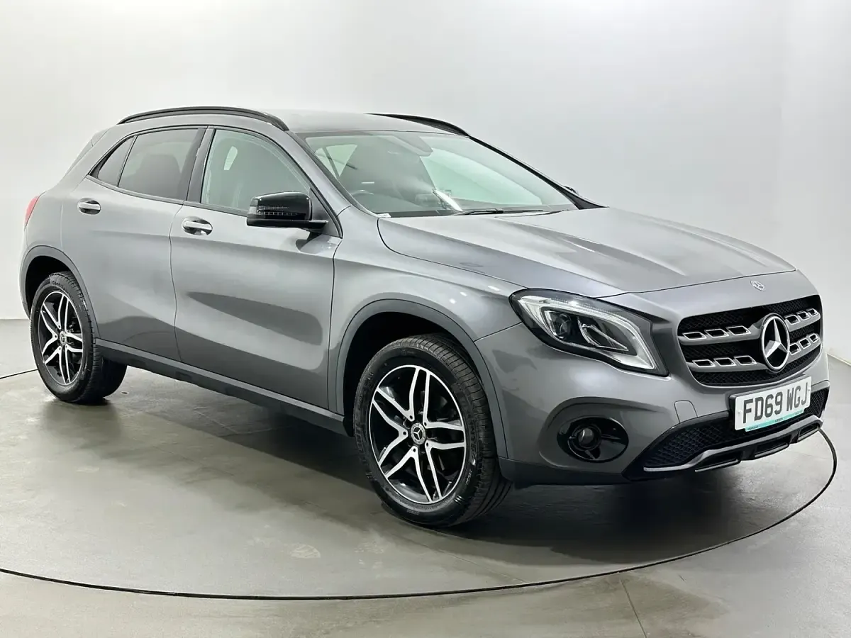 Used Mercedes GLA180 Urban 122 HP (89 kW) 2020 SUV
