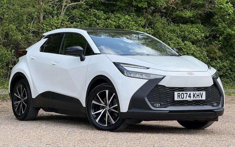 Used Toyota C-HR Design 223 HP (164 kW) 2025 Pure white SUV