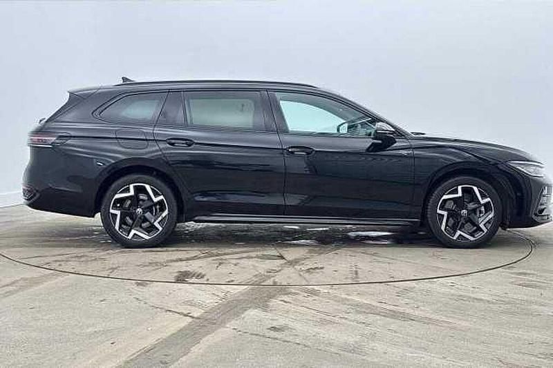 Used VW Passat 272 HP (200 kW) 2025 Estate