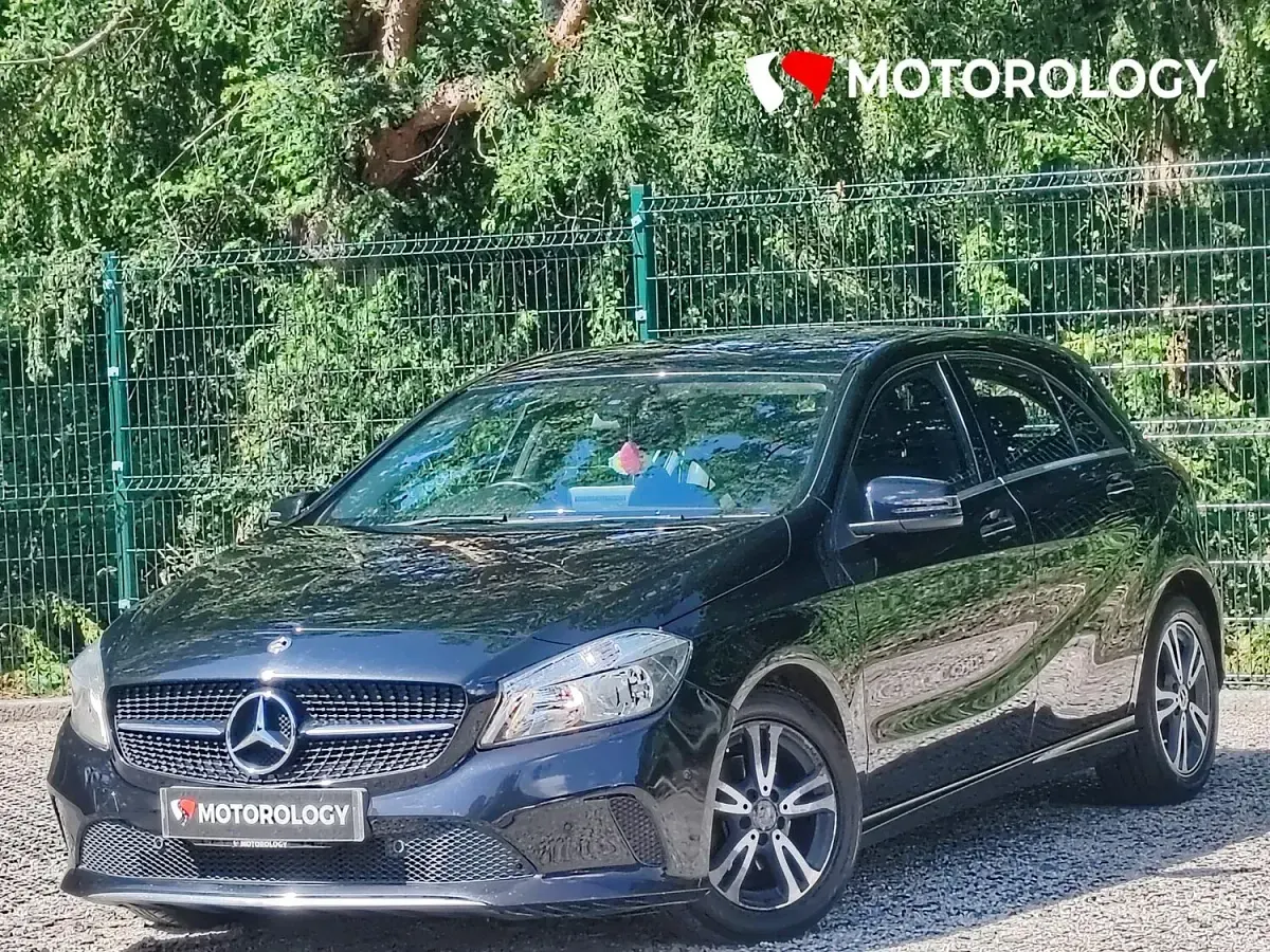 Used Mercedes A180 Executive 109 HP (80 kW) 2017 Black Hatchback