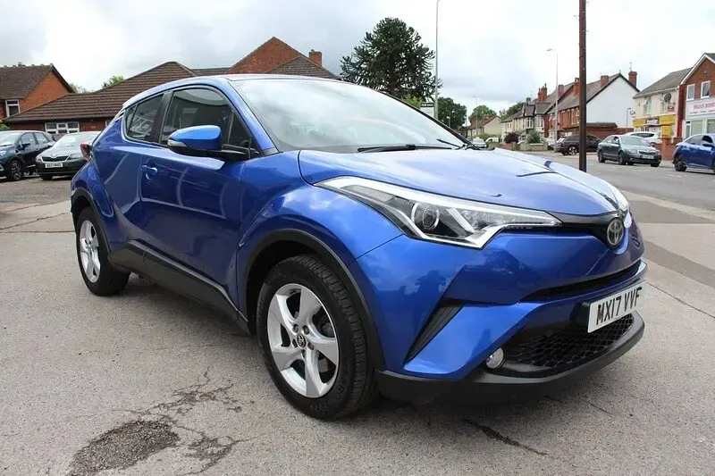 Used Toyota C-HR 113 HP (83 kW) 2017 Blue SUV