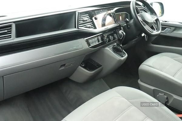 Used VW California California 174 HP (127 kW) 2022 Green Van