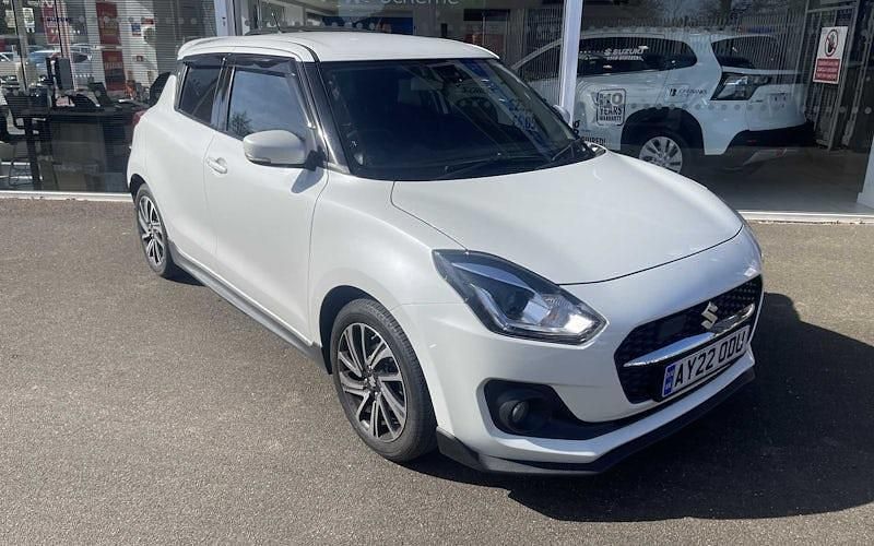 Used Suzuki Swift SZ5 83 HP (61 kW) 2022 White Hatchback