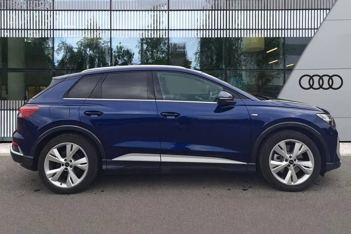 Used Audi Q4 e-tron S-Line 210 kW (286 HP) 2024 Blue SUV