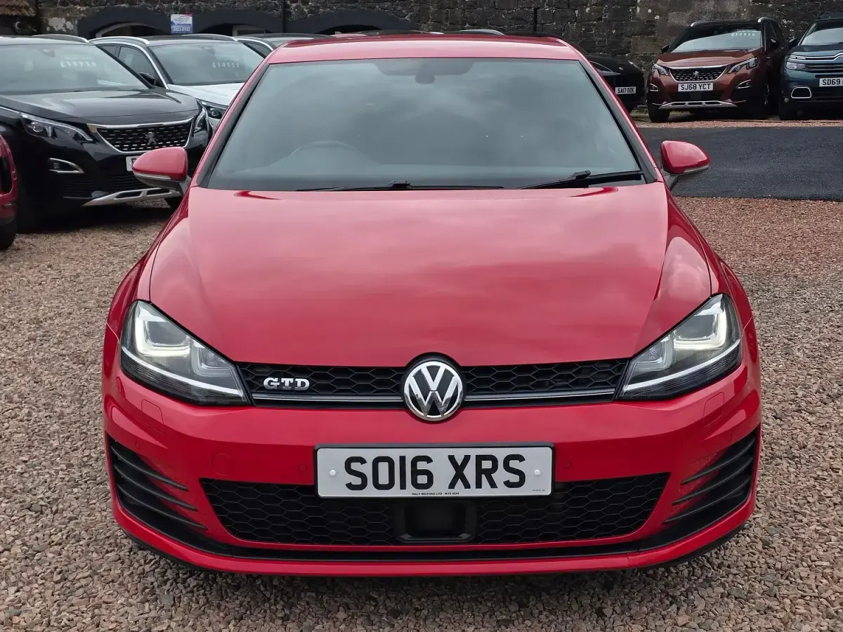 Used VW Golf VII GTD 184 HP (135 kW) 2016 Red Hatchback