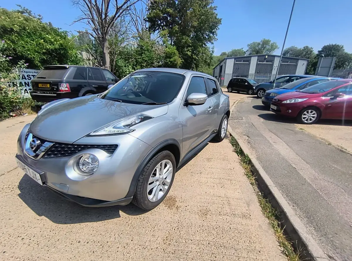 Used Nissan Juke Acenta 113 HP (83 kW) 2015 Silver SUV