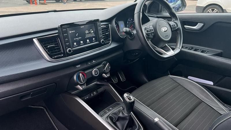 Used Kia Rio GT-Line 118 HP (86 kW) 2019 White Hatchback