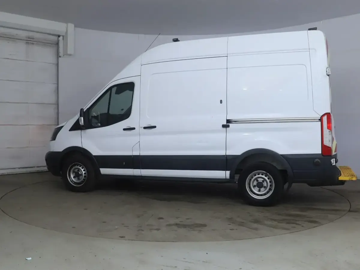 Usado Ford Transit 130 CV (95 kW) 2018 Blanco Van