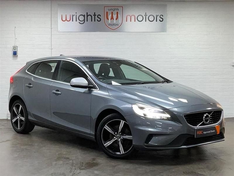 Grey Used 2018 Volvo V40 R-Design Estate | £12,495 (Fair price) - Image 1/3