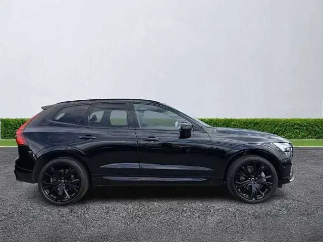 Used Volvo XC60 Plus 247 HP (181 kW) 2025 Black SUV