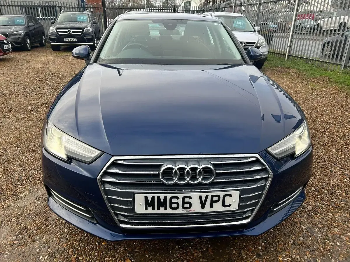 Used Audi A4 Sport 150 HP (110 kW) 2017 Blue Sedan