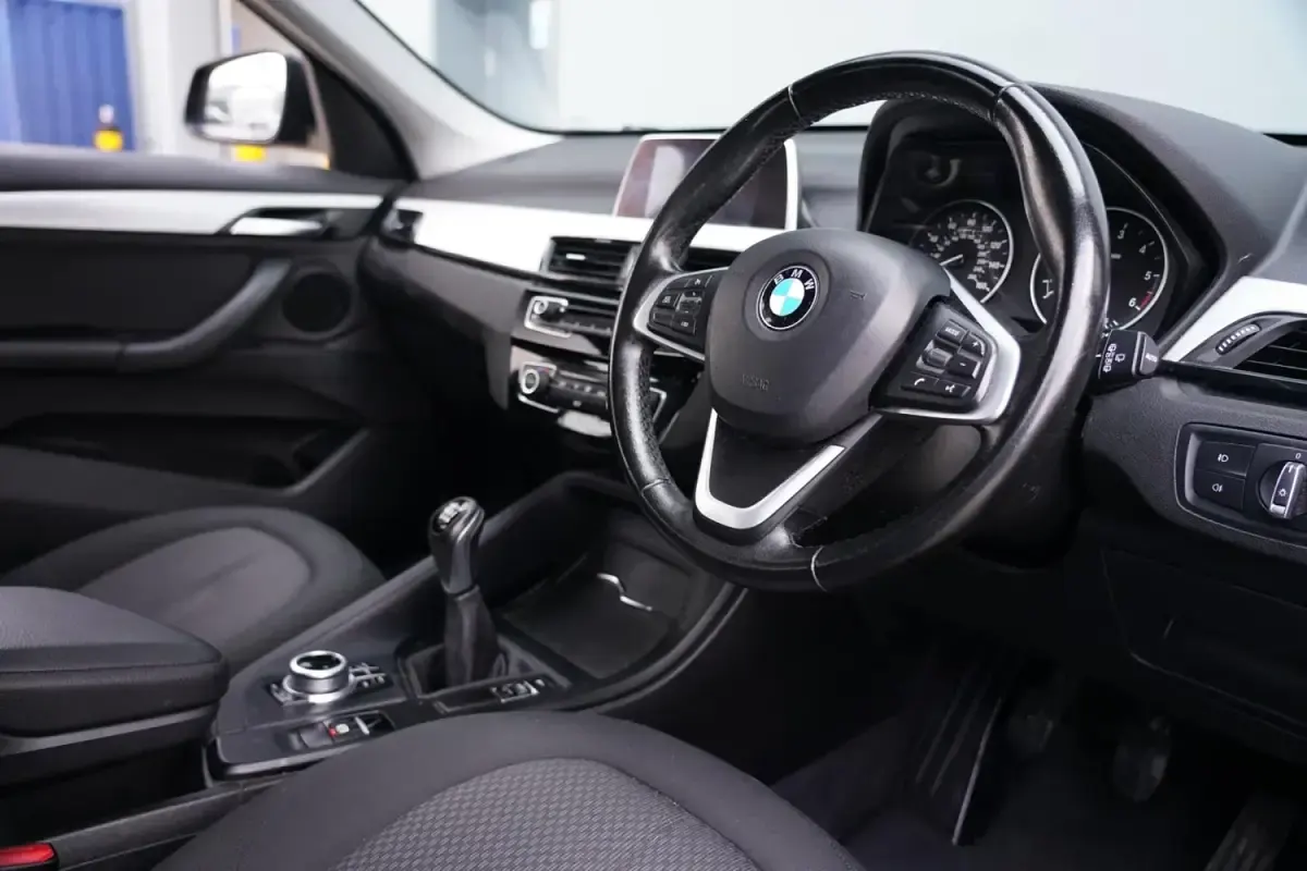 Begagnad BMW X1 Performance 150 HK (110 kW) 2017 Grå SUV