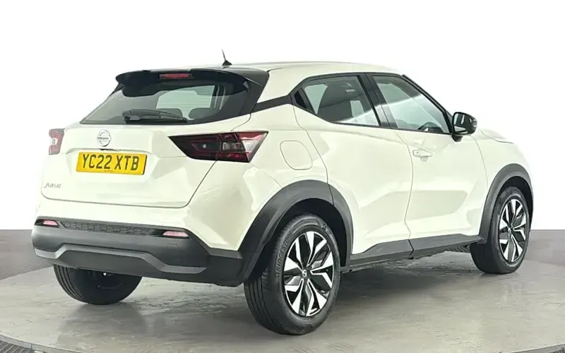 Used Nissan Juke Acenta 117 HP (86 kW) 2022 White SUV