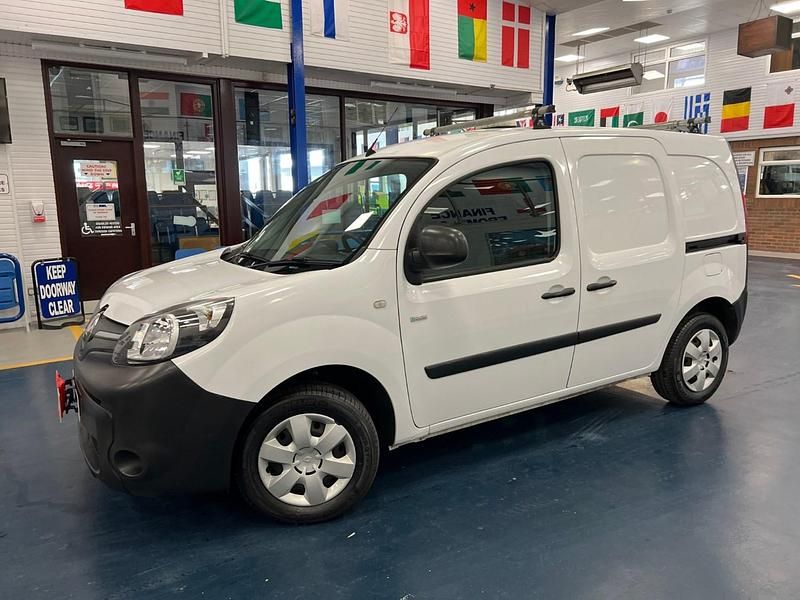 Used Renault Kangoo Business 44 kW (60 HP) 2018 White MPV
